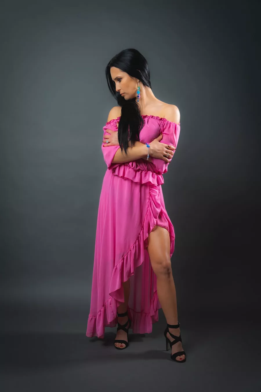 Wyjątkowa sesja Emilii Saneckiej z zespołu Daj to Głośniej! Gwiazda disco polo wygląda jak piękna księżniczka z bajki?! 